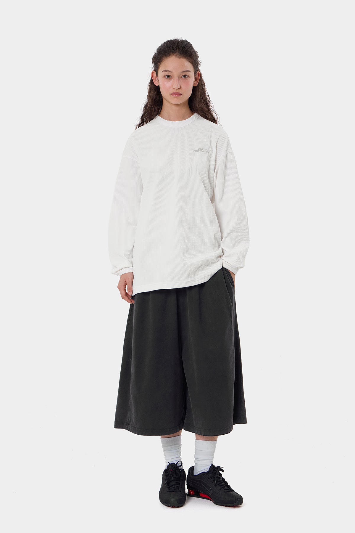 LW WAFFLE LSV TEE WHITE (Delivery date : 26.09.28)