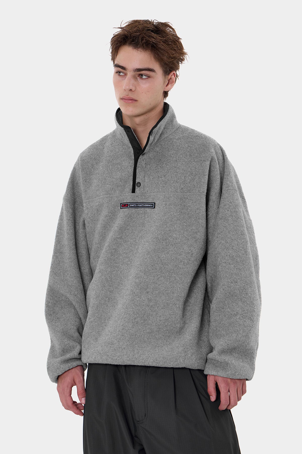 FLEECE MOCK NECK WARM GREY (Delivery date : 26.09.28)