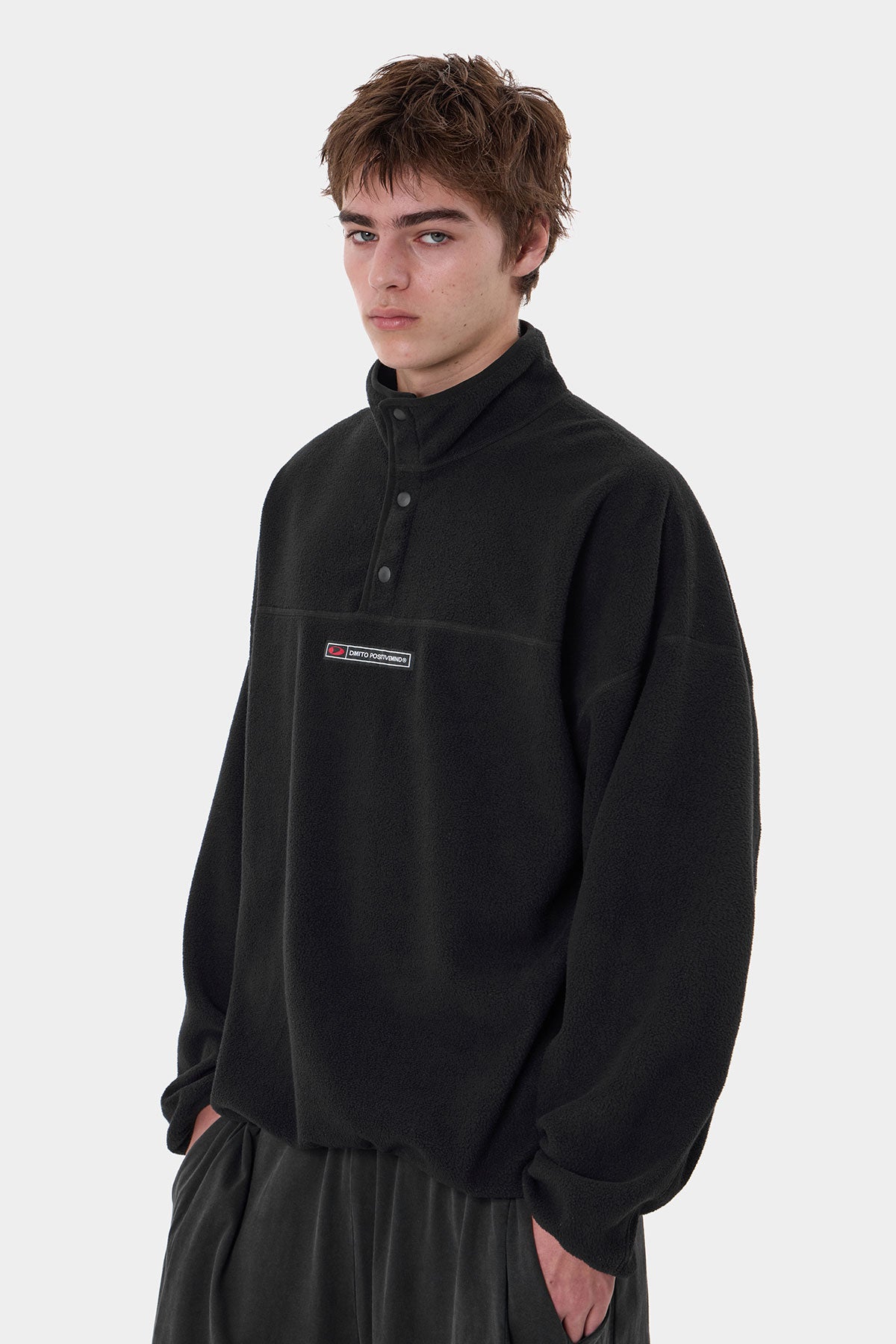 FLEECE MOCK NECK BLACK (Delivery date : 26.09.28)
