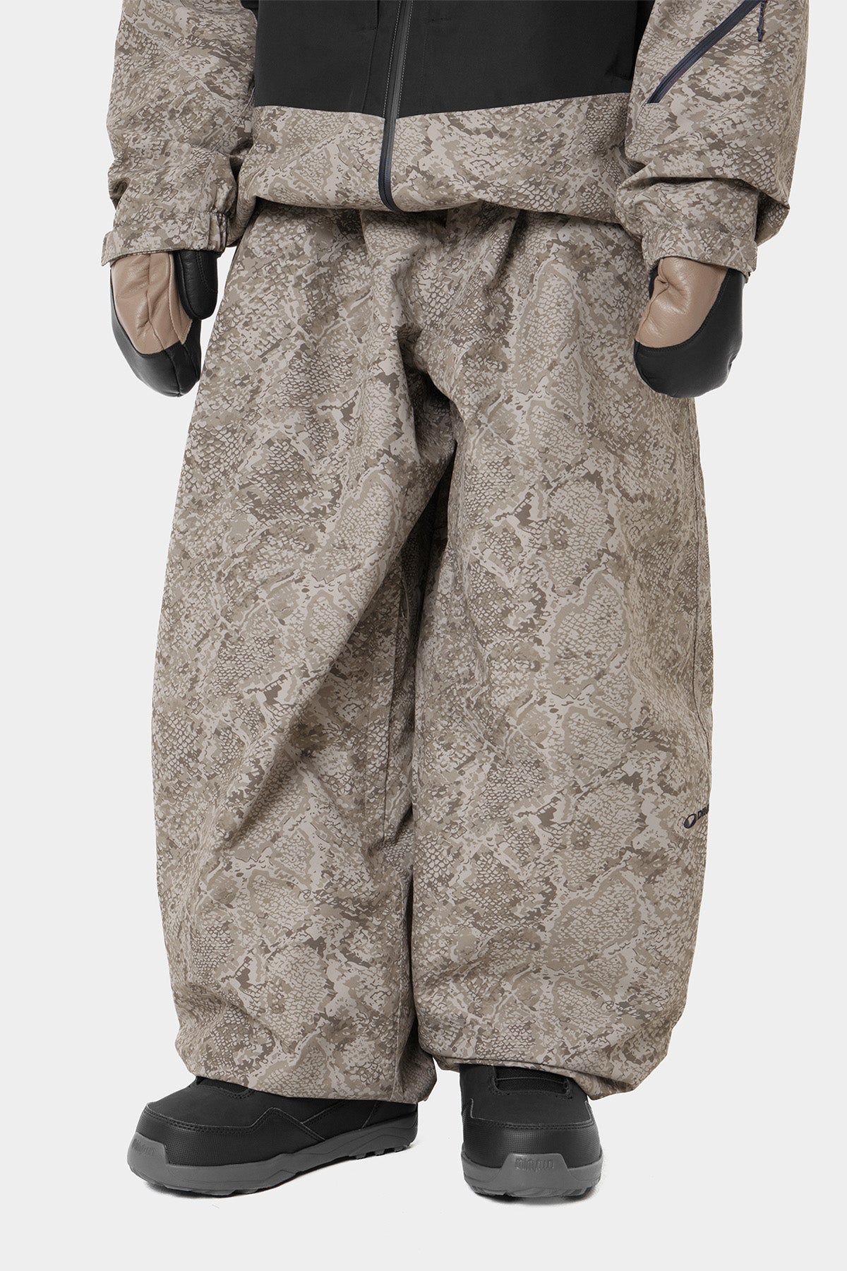 BANDED WIDE PANTS (WIDE FIT LV.2) DESERT SNAKE (Delivery start : 26.09.09)