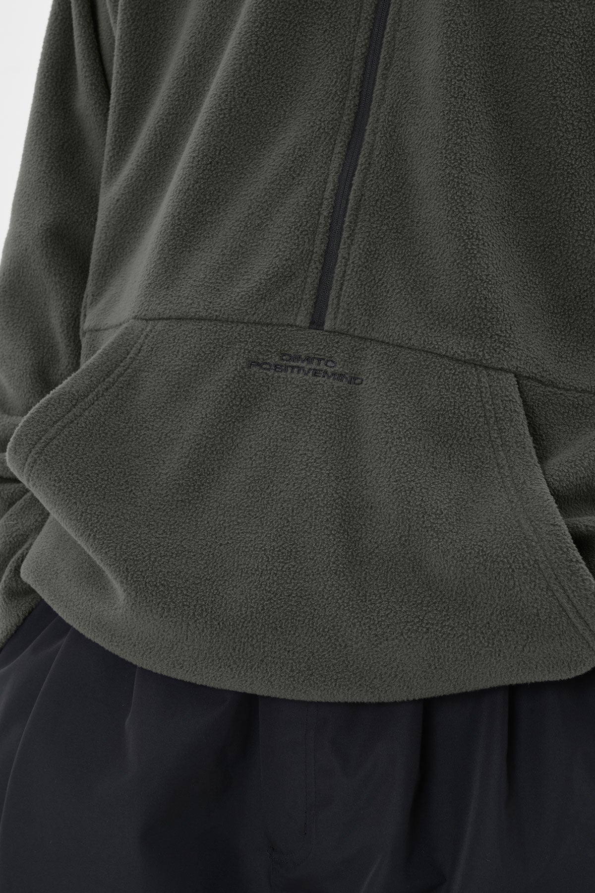 26 FLEECE HALF ZIP MUD (Delivery date : 26.09.28)