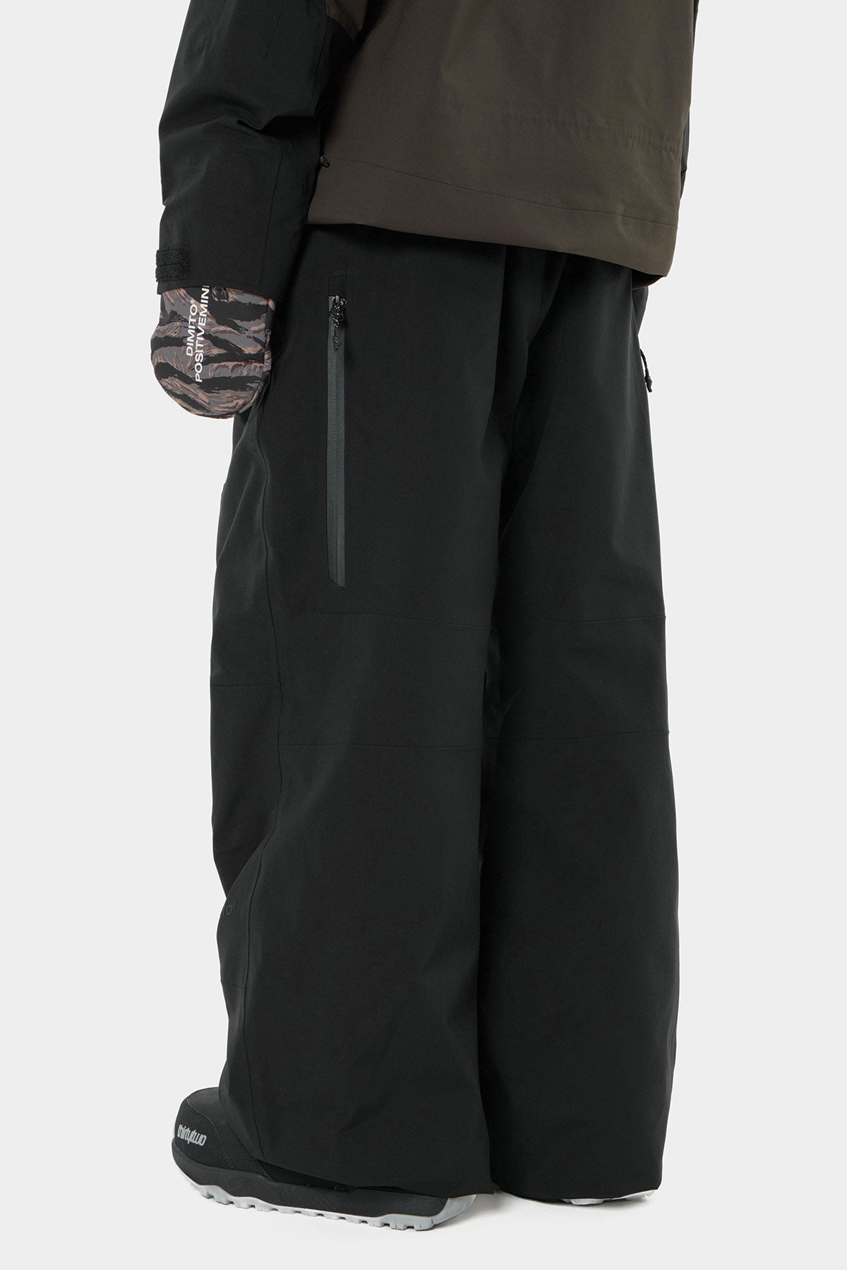 26 LEVEL 2L PANTS (RELAXED FIT) BLACK