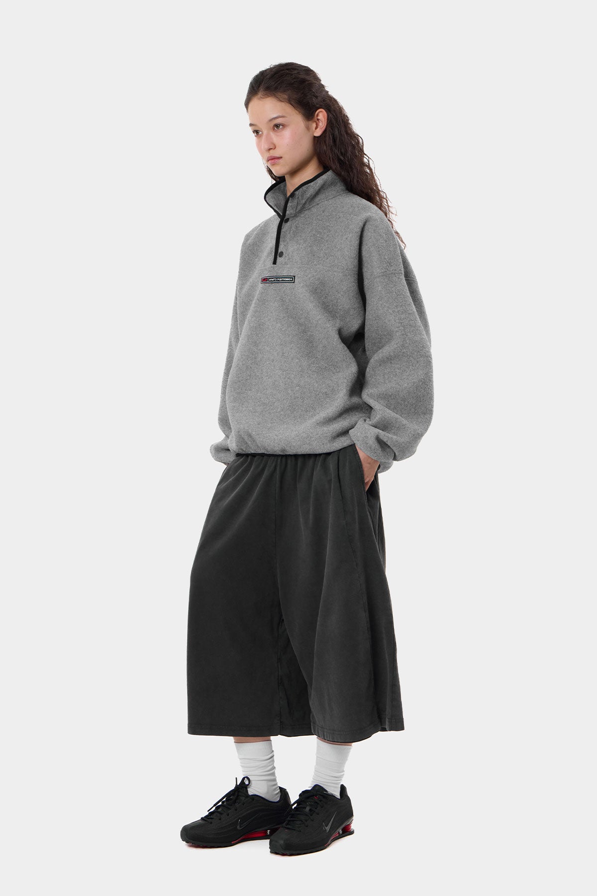 FLEECE MOCK NECK WARM GREY (Delivery date : 26.09.28)