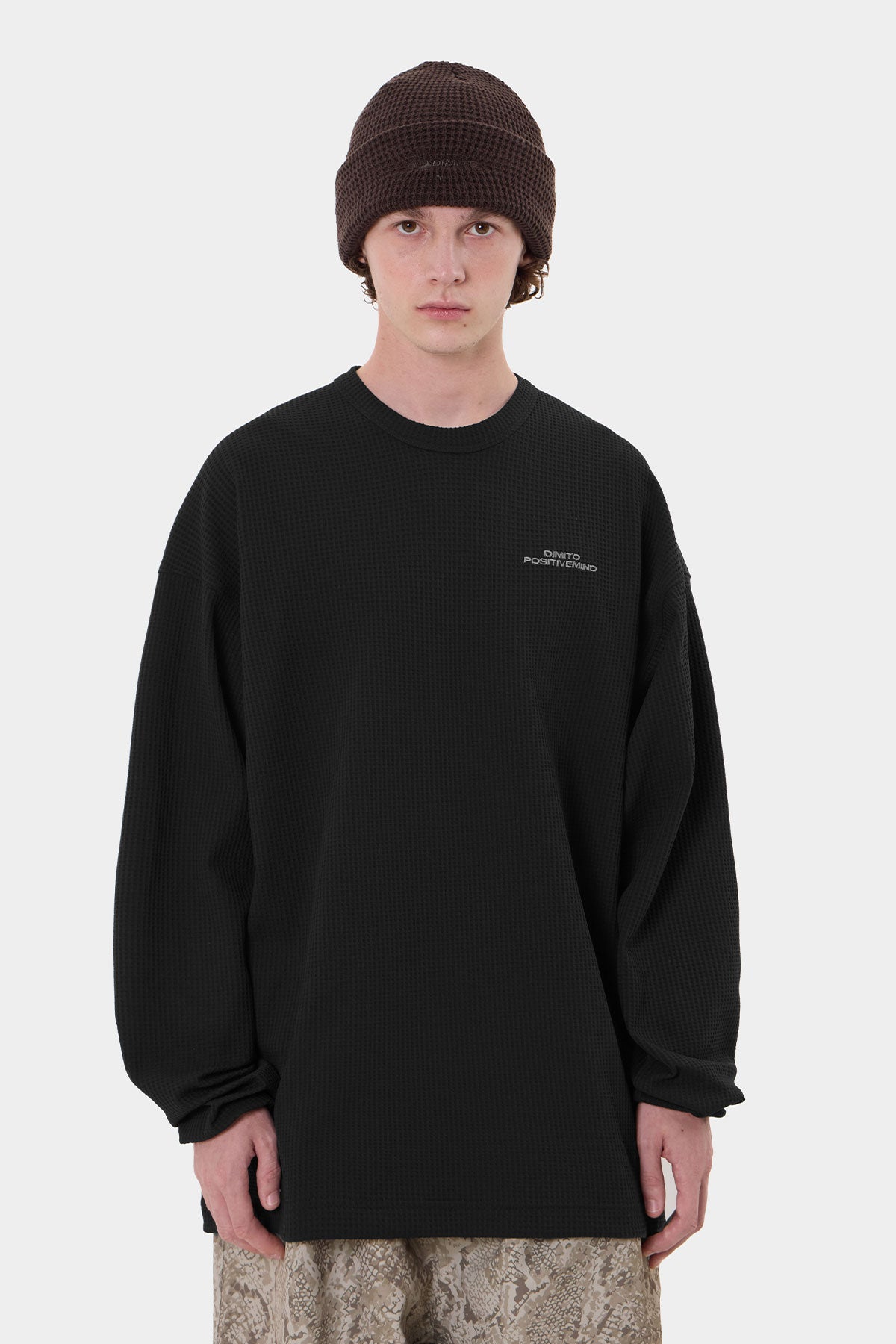 LW WAFFLE LSV TEE BLACK (Delivery date : 26.09.28)