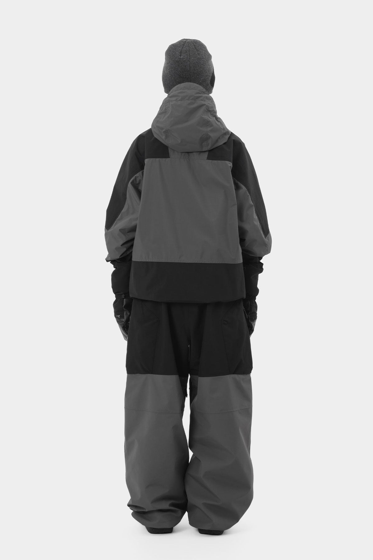 MT BLOCK JACKET CHARCOAL (Delivery start : 26.09.09)