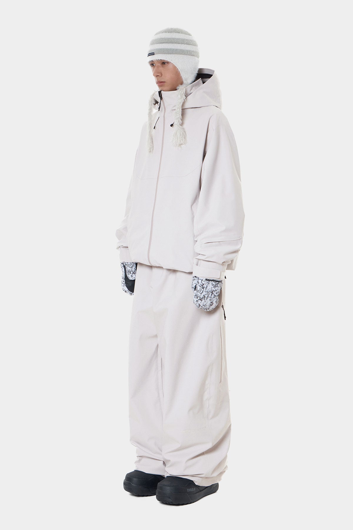 26 NEO 2L JACKET COSMIC LATTE (Delivery date : 26.09.28)