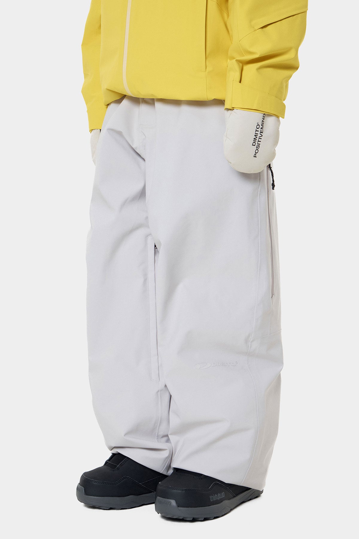 26 NEO 2L PANTS (WIDE FIT LV.1) COSMIC LATTE