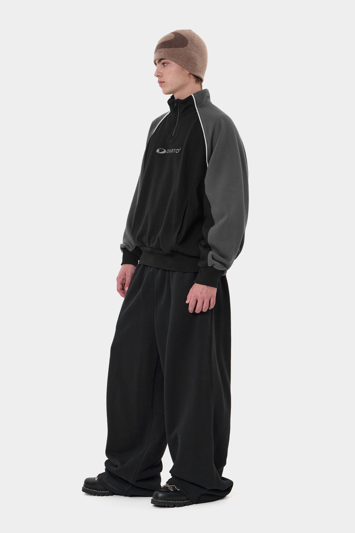 SPORTS HALF ZIP SWEATSHIRT BLACK
