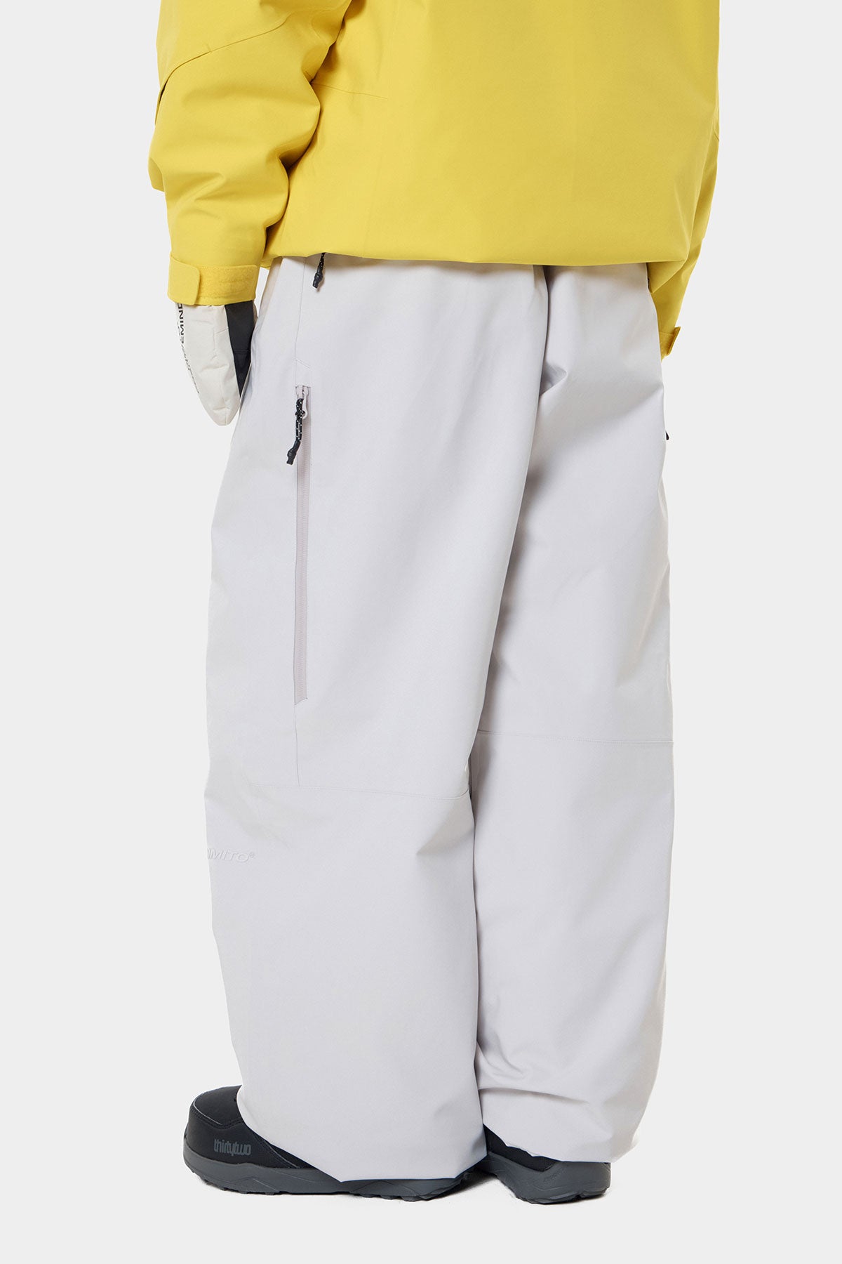 26 NEO 2L PANTS (WIDE FIT LV.1) COSMIC LATTE