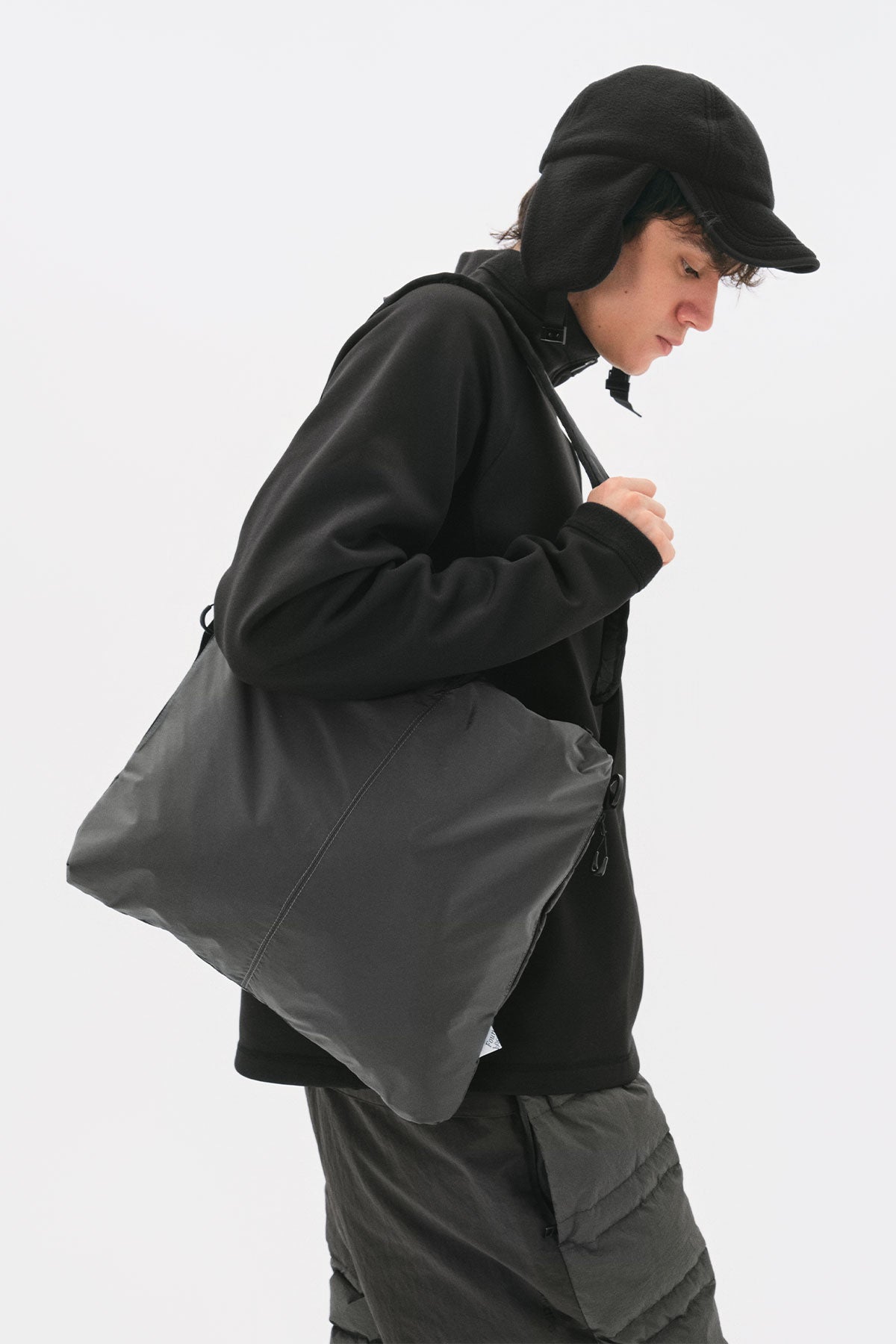 POINTED ONE-SIZE [FOUND POCKET] CITY UTILITY SHOULDER BAG GREY