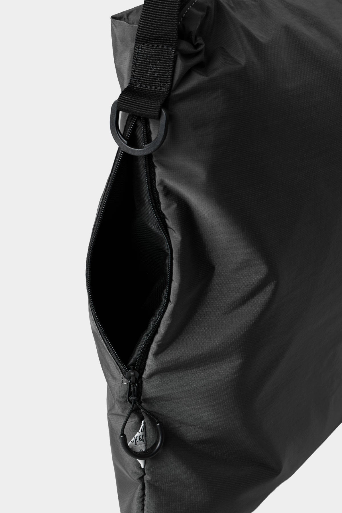 POINTED ONE-SIZE [FOUND POCKET] CITY UTILITY SHOULDER BAG GREY