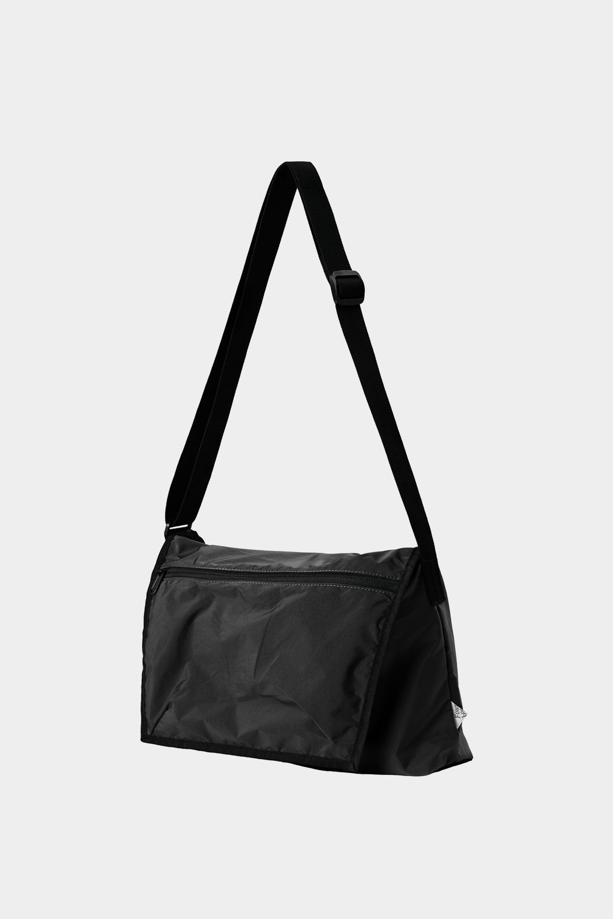 POINTED ONE-SIZE [FOUND POCKET] COMPACT UTILITY CROSS BAG BLACK