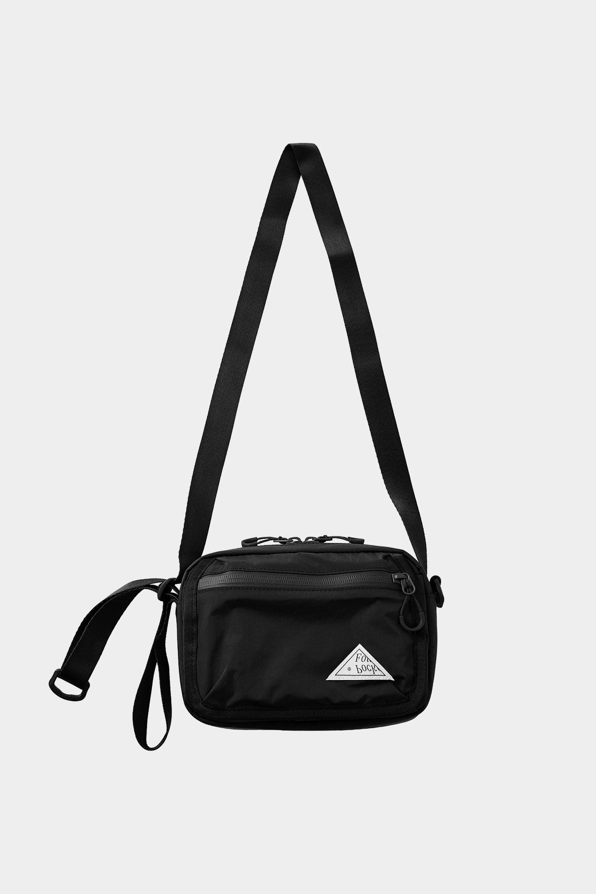POINTED ONE-SIZE [FOUND POCKET] DICE CROSS BAG BLACK