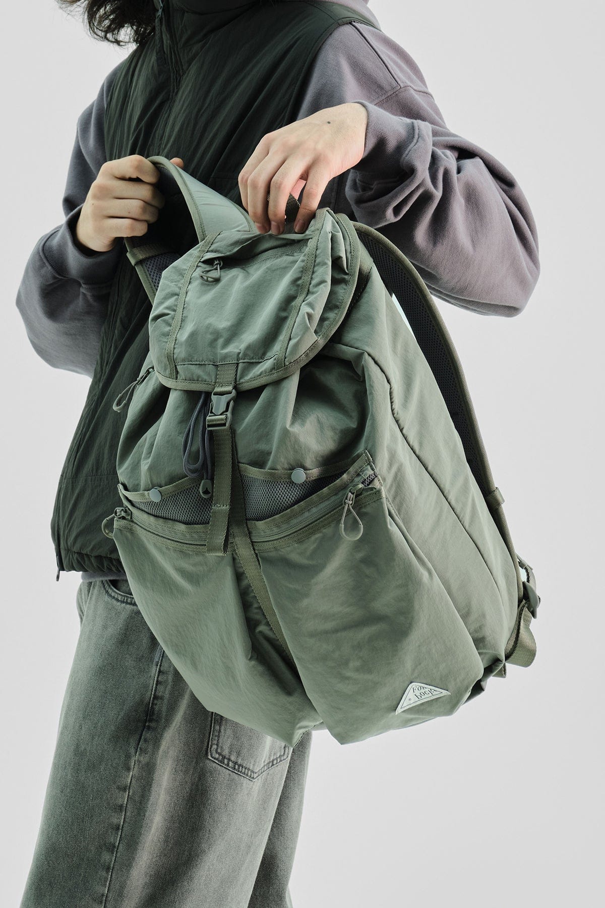 POINTED ONE-SIZE [FOUND POCKET] FOCUS RUCKSACK ASH GREY