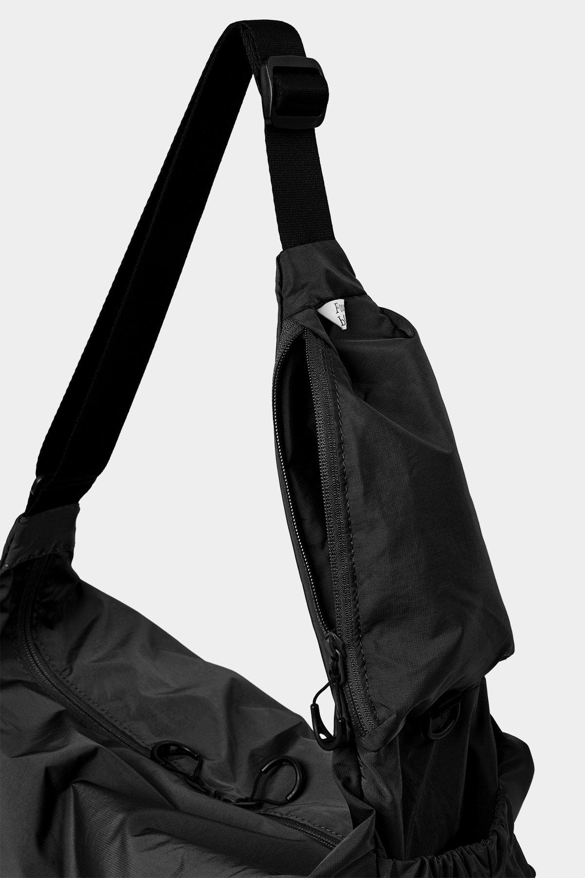 POINTED ONE-SIZE [FOUND POCKET] RIDGE CROSS BAG BLACK
