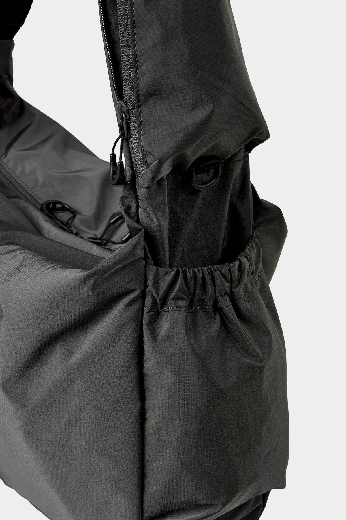 POINTED ONE-SIZE [FOUND POCKET] RIDGE CROSS BAG GREY