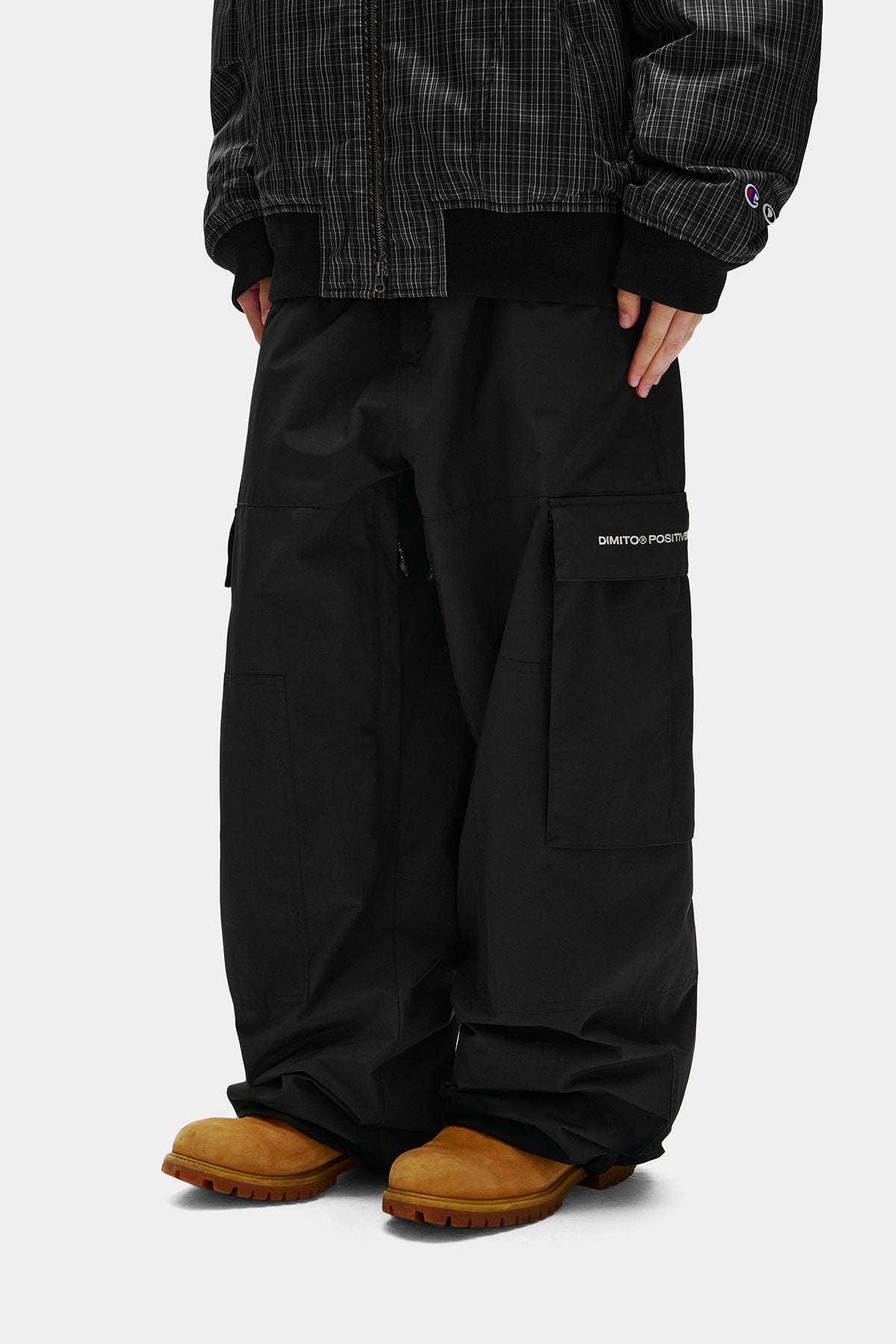 [CHAMPION x DIMITO] SCRIPT CARGO PANTS (WIDE FIT LV.1) BLACK (Available date : 26.10.12)
