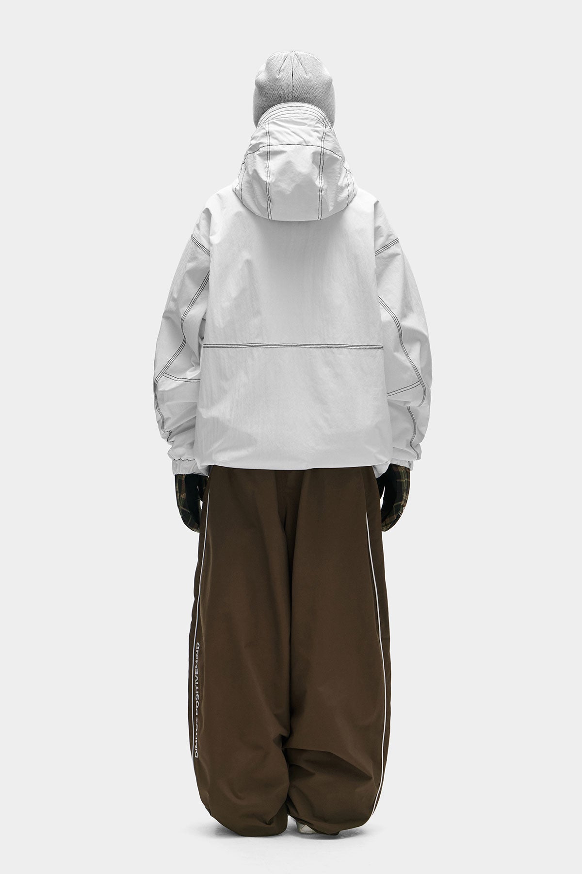 [CHAMPION x DIMITO] SCRIPT TRACK BANDED PANTS (WIDE FIT LV.2) SEAL BROWN (Available date : 26.10.12)