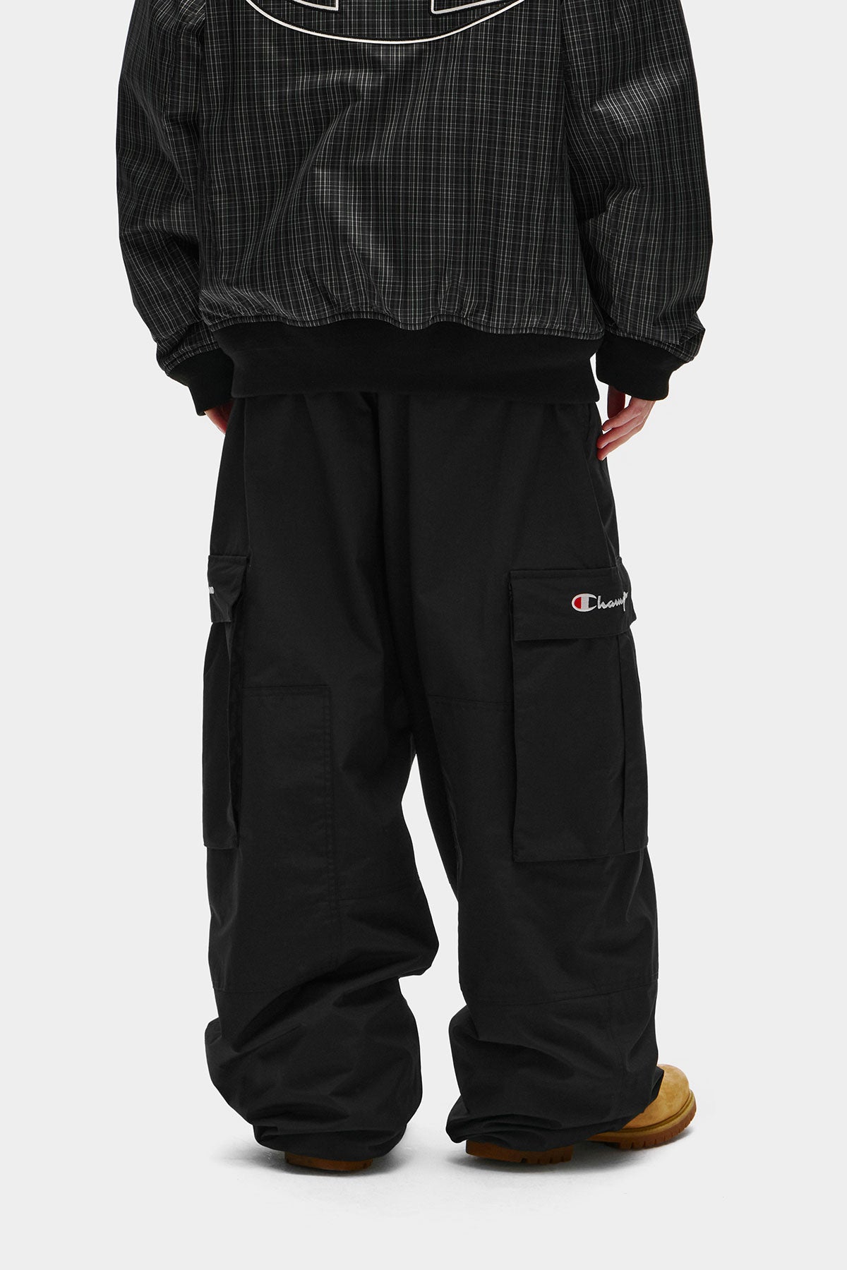 [CHAMPION x DIMITO] SCRIPT CARGO PANTS (WIDE FIT LV.1) BLACK (Available date : 26.10.12)
