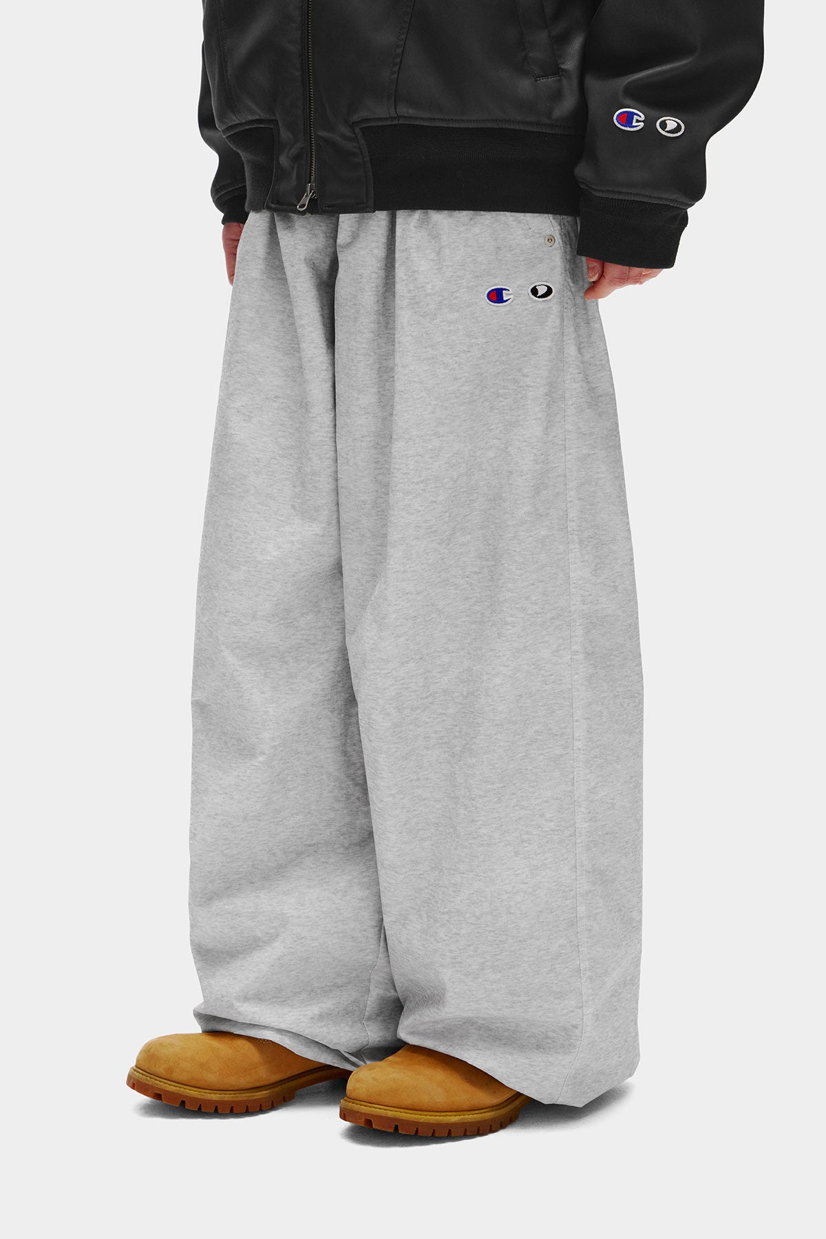 [CHAMPION x DIMITO] C-LOGO BASIC PANTS (WIDE FIT LV.2) SILVER GREY (Available date : 26.10.12)