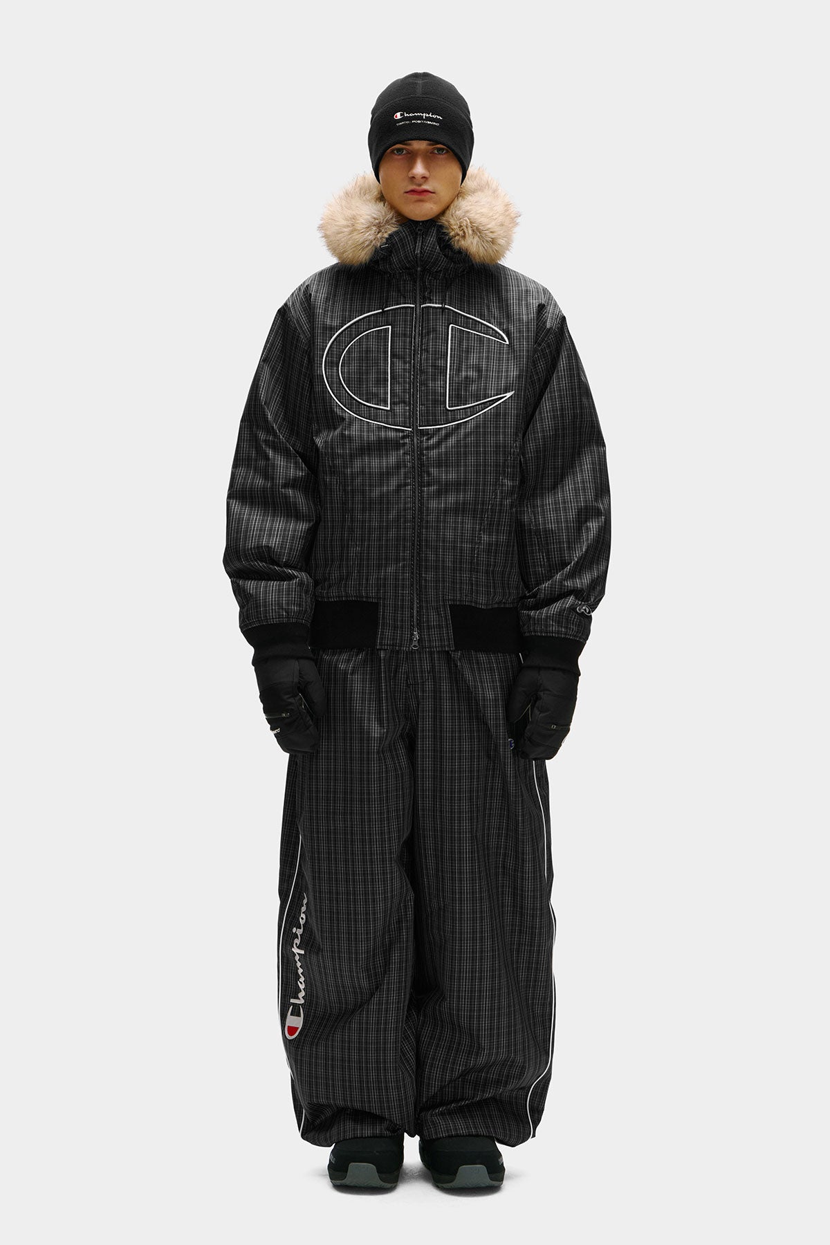 [CHAMPION x DIMITO] SCRIPT TRACK BANDED PANTS (WIDE FIT LV.2) MONO CHECK (Available date : 26.10.12)