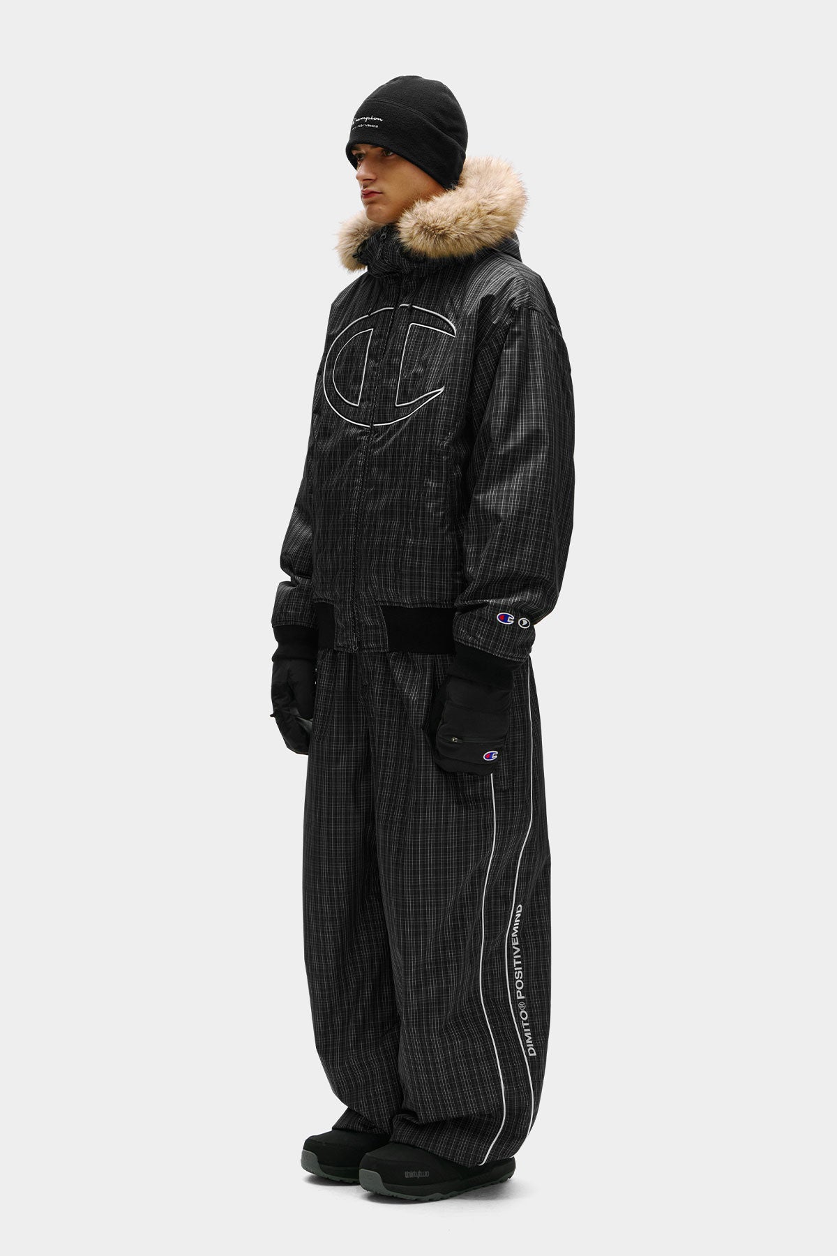 [CHAMPION x DIMITO] SCRIPT TRACK BANDED PANTS (WIDE FIT LV.2) MONO CHECK (Available date : 26.10.12)