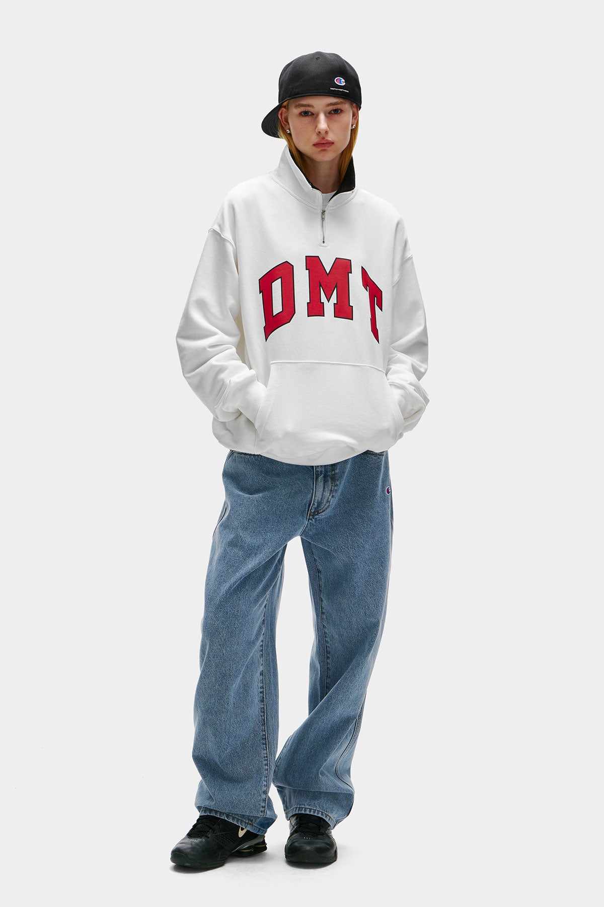 [CHAMPION x DIMITO] DMT VARSITY HALF ZIP SWEATSHIRT WHITE (Available date : 26.10.12)
