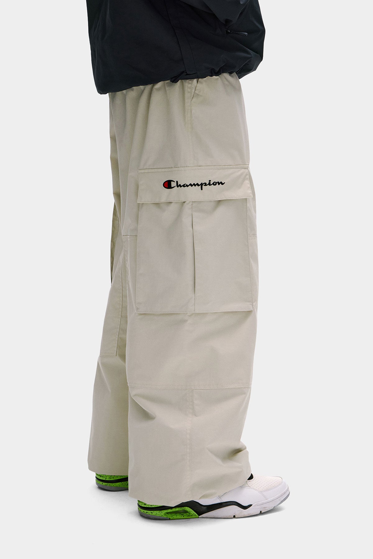 [CHAMPION x DIMITO] SCRIPT CARGO PANTS (WIDE FIT LV.1) SAND (Available date : 26.10.12)
