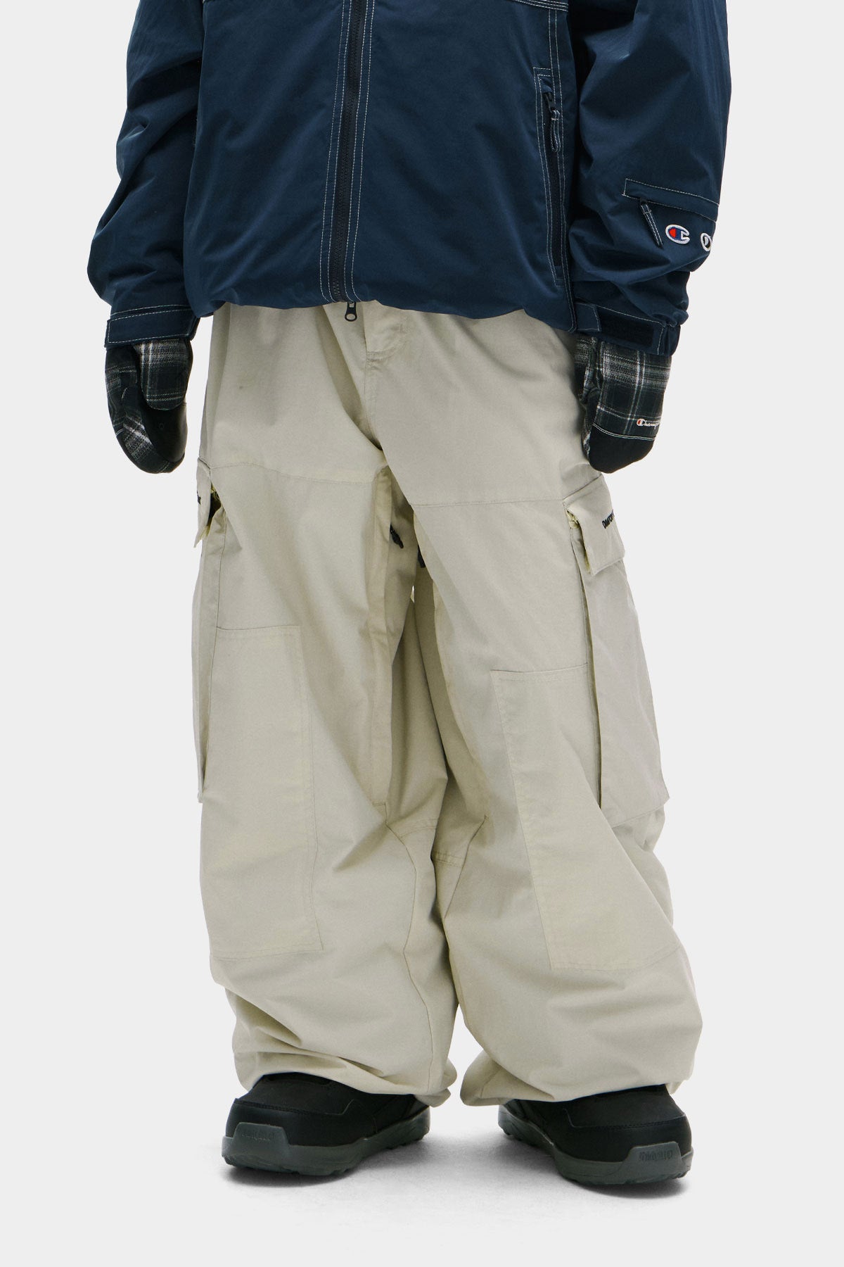 [CHAMPION x DIMITO] SCRIPT CARGO PANTS (WIDE FIT LV.1) SAND (Available date : 26.10.12)