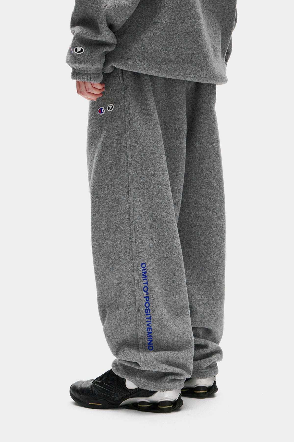 [CHAMPION x DIMITO] SCRIPT FLEECE OG PANTS WARM GREY (Available date : 26.10.12)