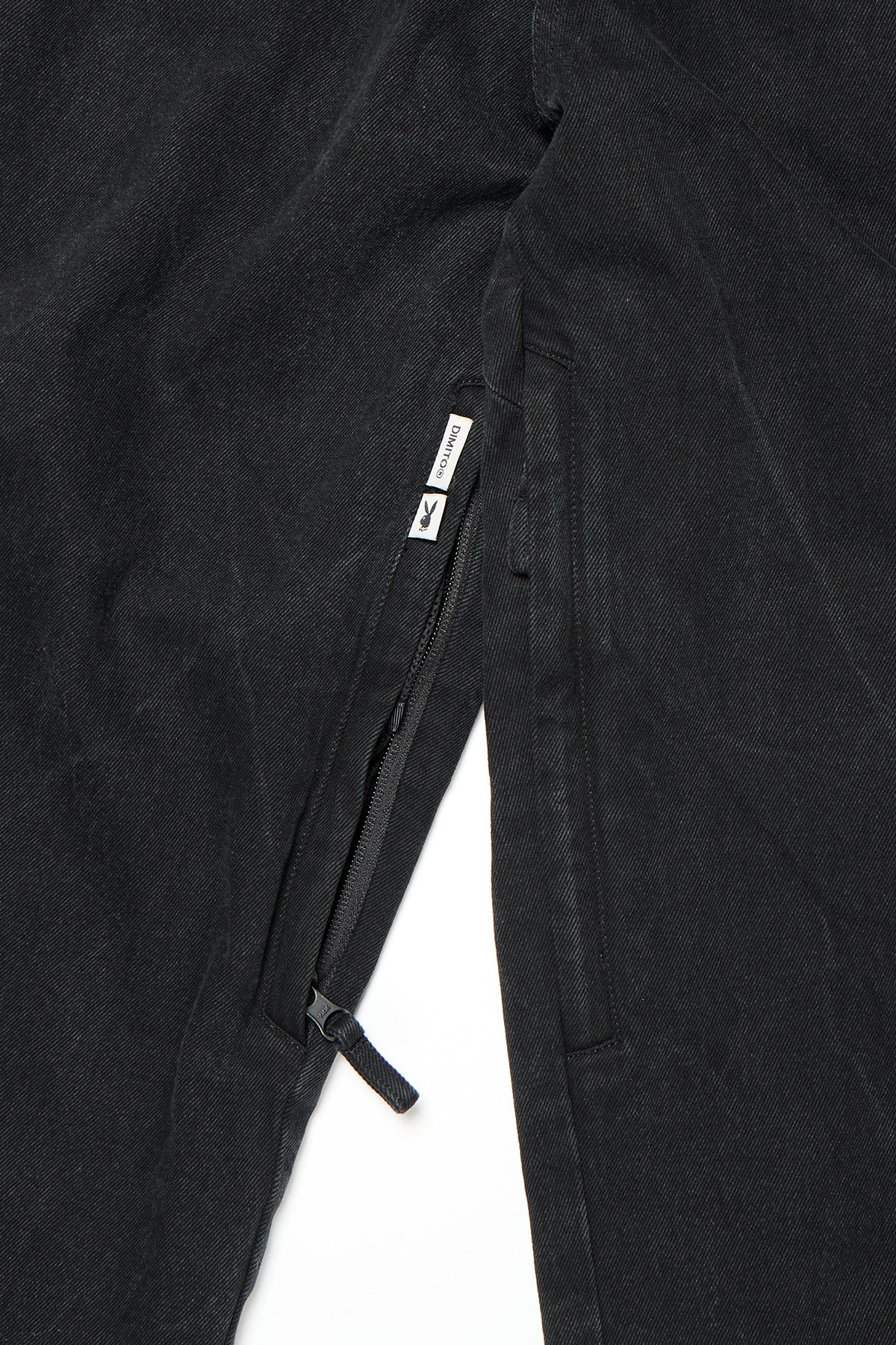 [PLAYBOY x DIMITO] STUD LINE OG DENIM PANTS (WIDE FIT LV.2) WASHED GREY