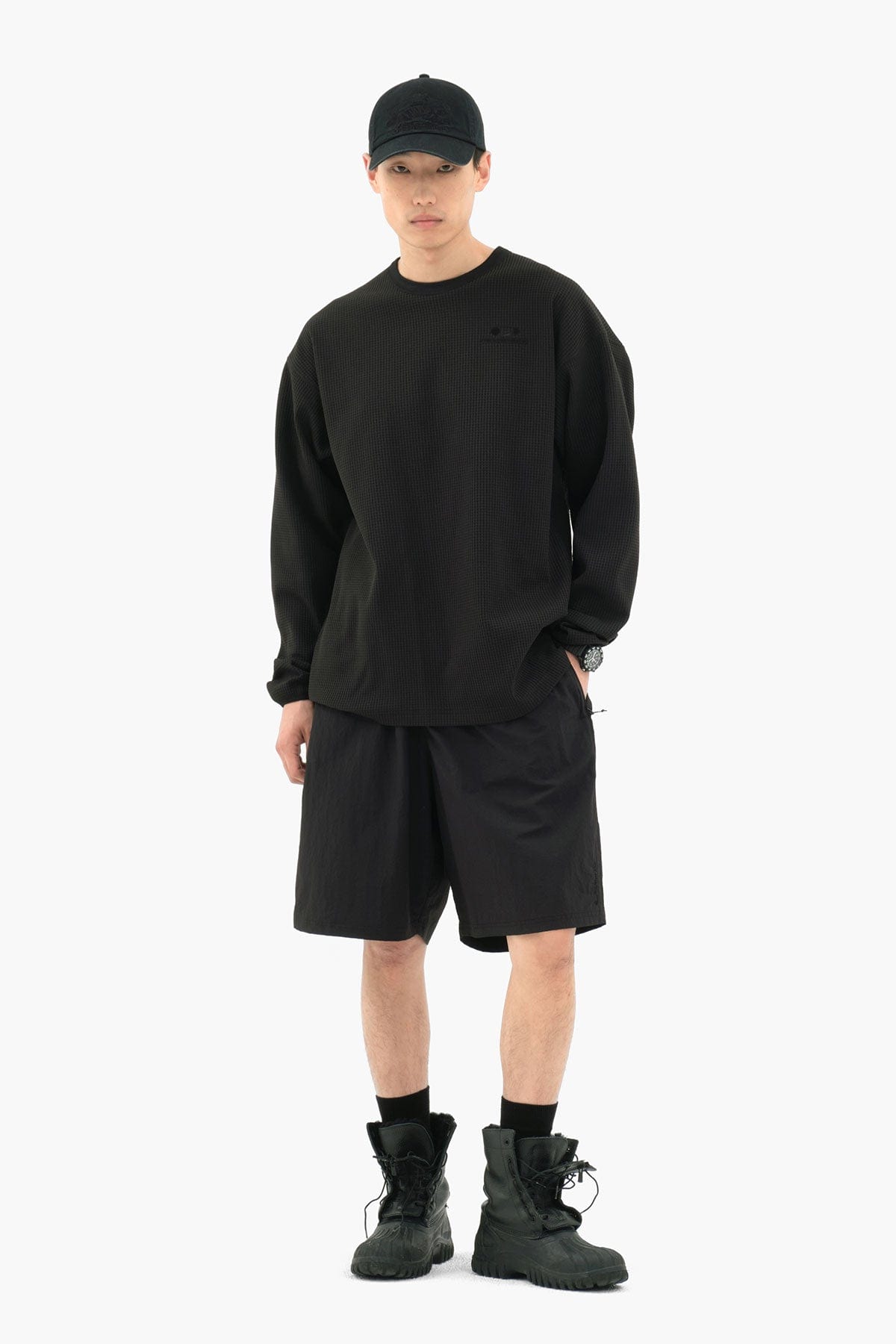 [INVITED] 25 COMBINE SHORTS (STANDARD FIT) BLACK