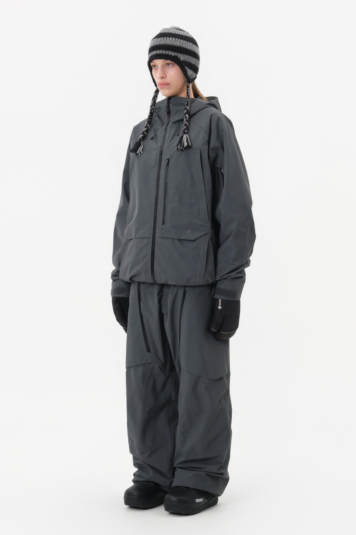 [INVITED] 25 GORE-TEX 2L JACKET DARK SHADOW