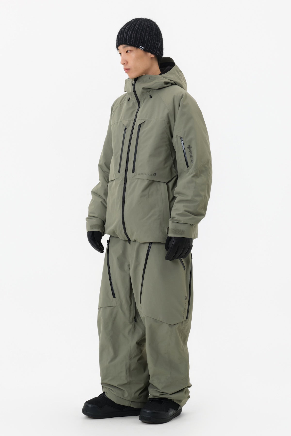 [INVITED] 25 GORE-TEX 2L PANTS (RELAXED FIT) SLATE SAGE