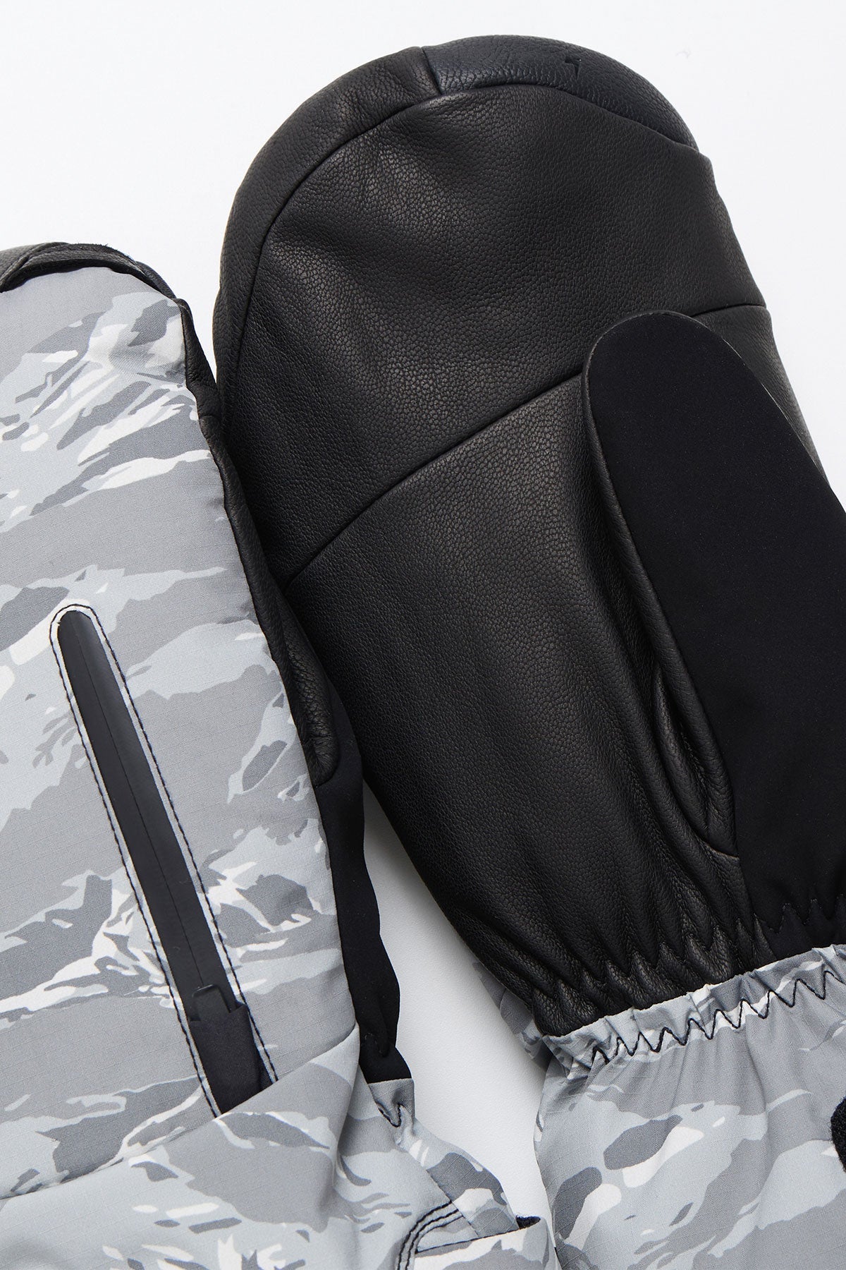 [INVITED] 25 GORE-TEX ZIP VENT MITTEN TIGER GREY CAMO