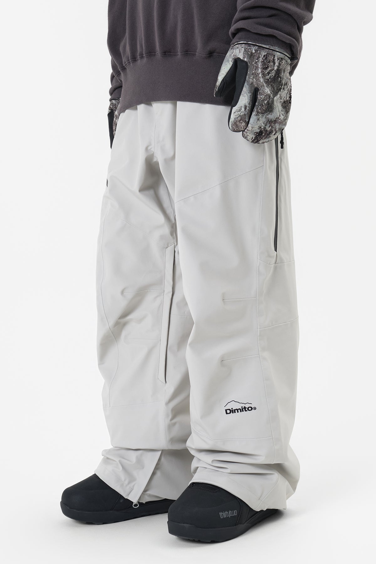 [INVITED] 25 LEVEL 2L PANTS (RELAXED FIT) CREAM WHITE