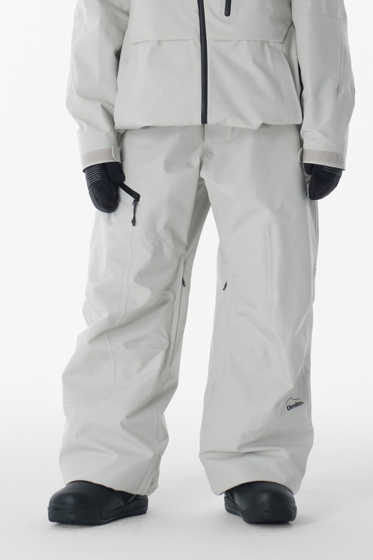 [INVITED] 25 LEVEL 2L PANTS (RELAXED FIT) CREAM WHITE