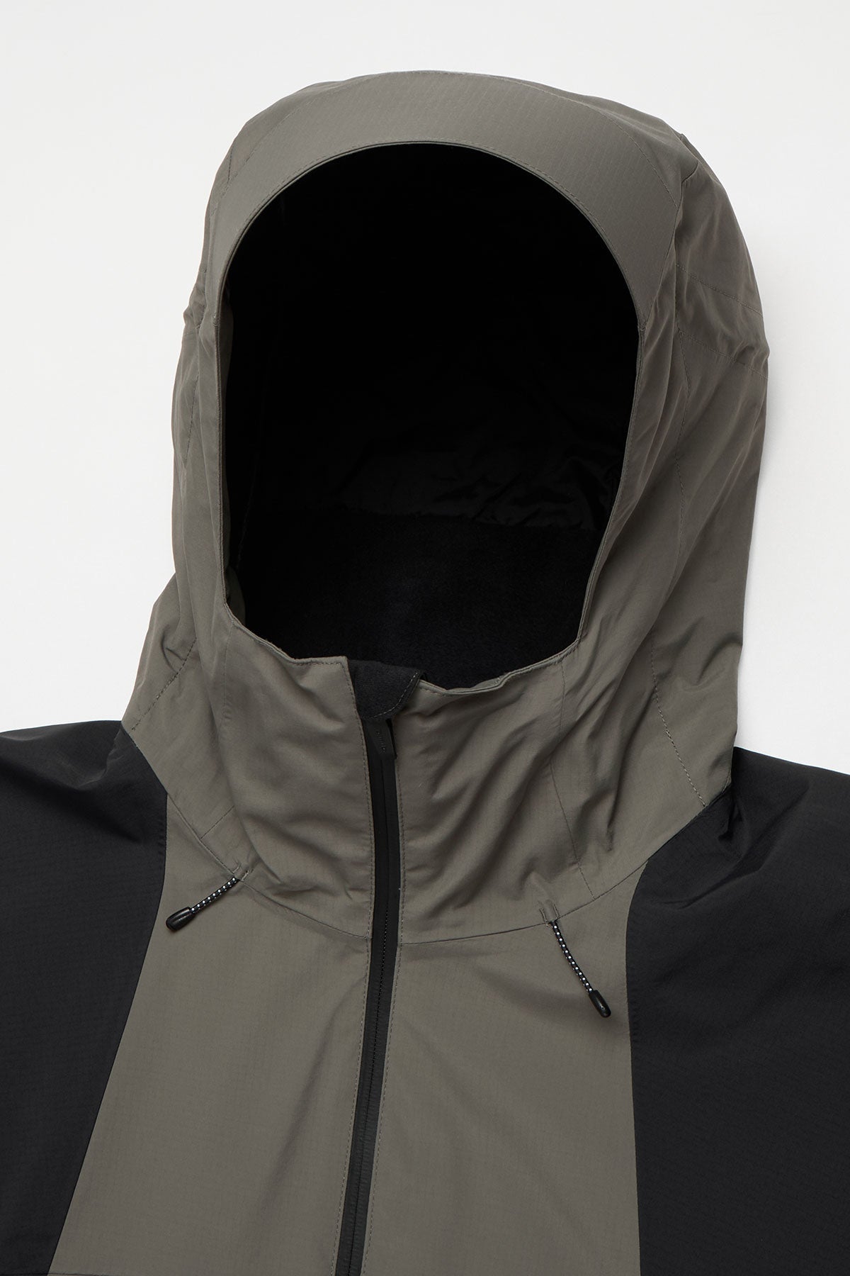 [INVITED] 25 QUASAR FULL ZIP JACKET BLACK