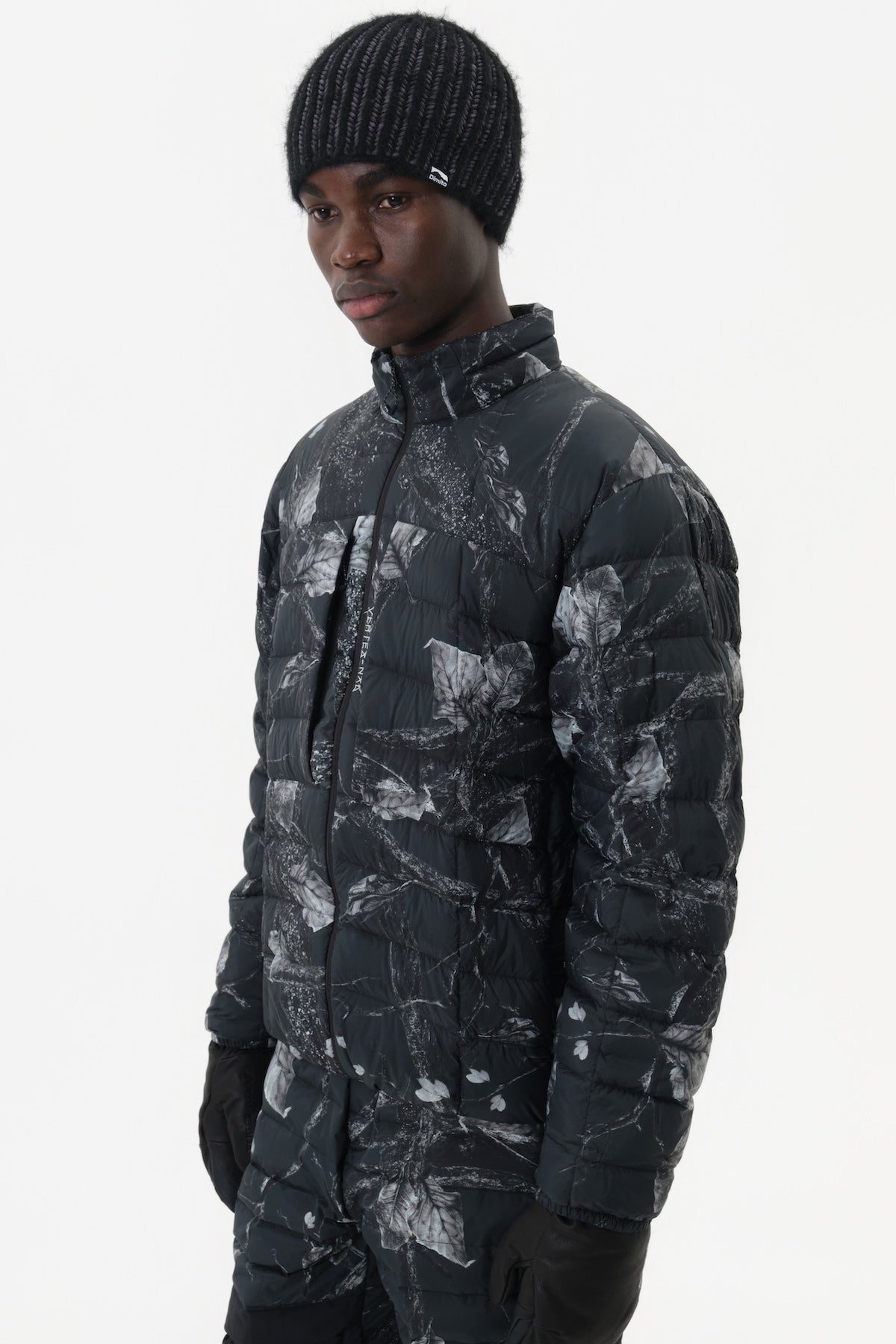 [INVITED] 25 VTX COZY DOWN JACKET NIGHT TREE