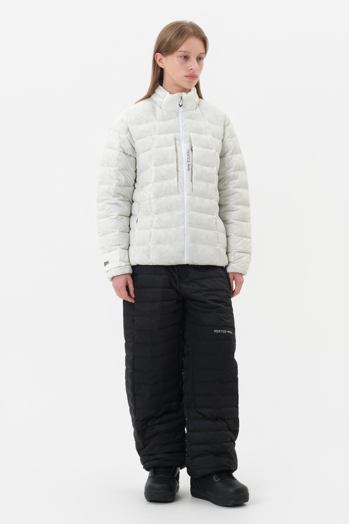 [INVITED] 25 VTX COZY DOWN JACKET STAR WHITE