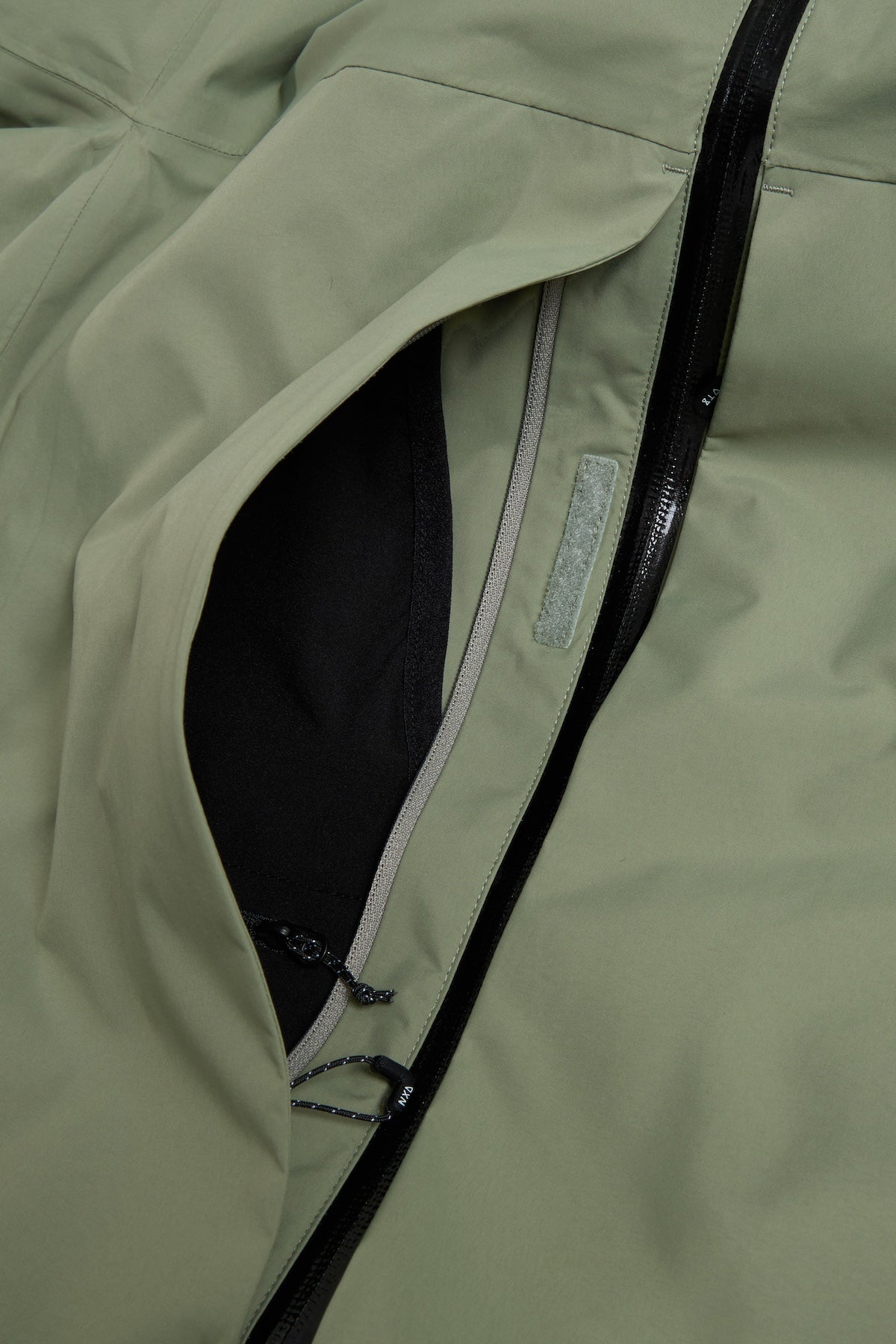 VERT 25 VTX STORAGE 2L JACKET OIL GREEN