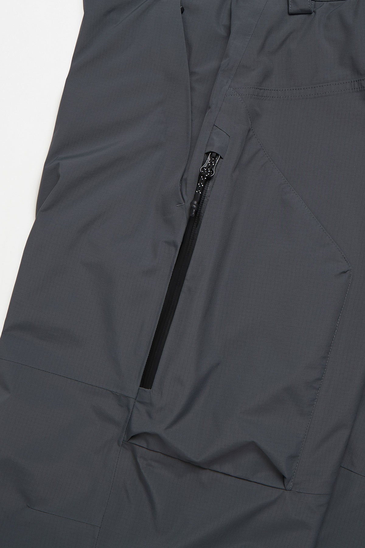 [INVITED] BARRIER PANTS (RELAXED FIT) BLACK