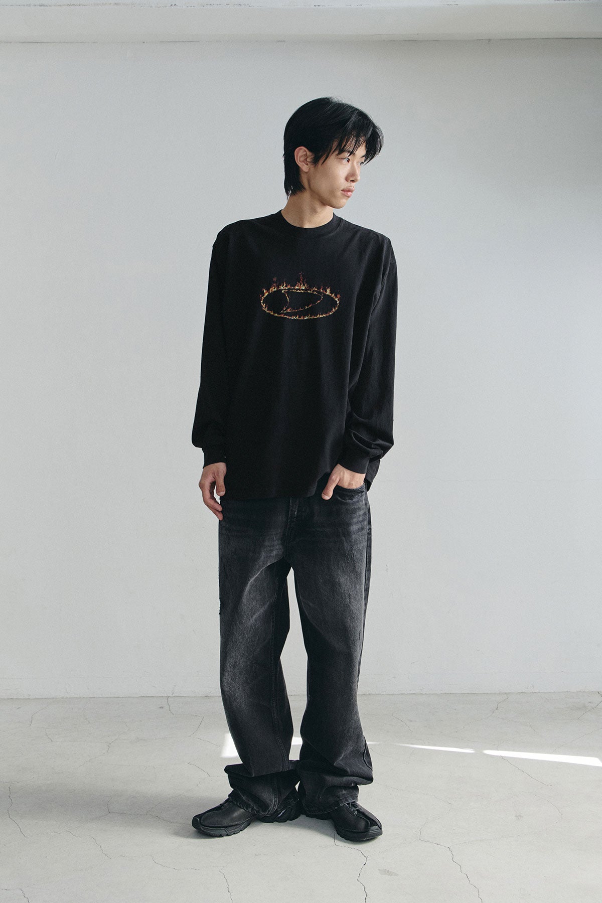 VERT BLAZE D-AXIS LSV GD 6.5OZ TEE BLACK (Available on 26.05.07)