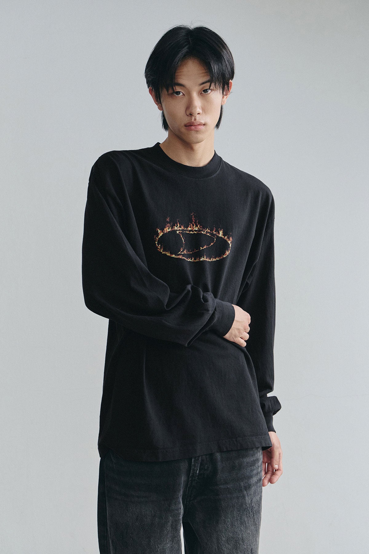 VERT BLAZE D-AXIS LSV GD 6.5OZ TEE BLACK (Available on 26.05.07)