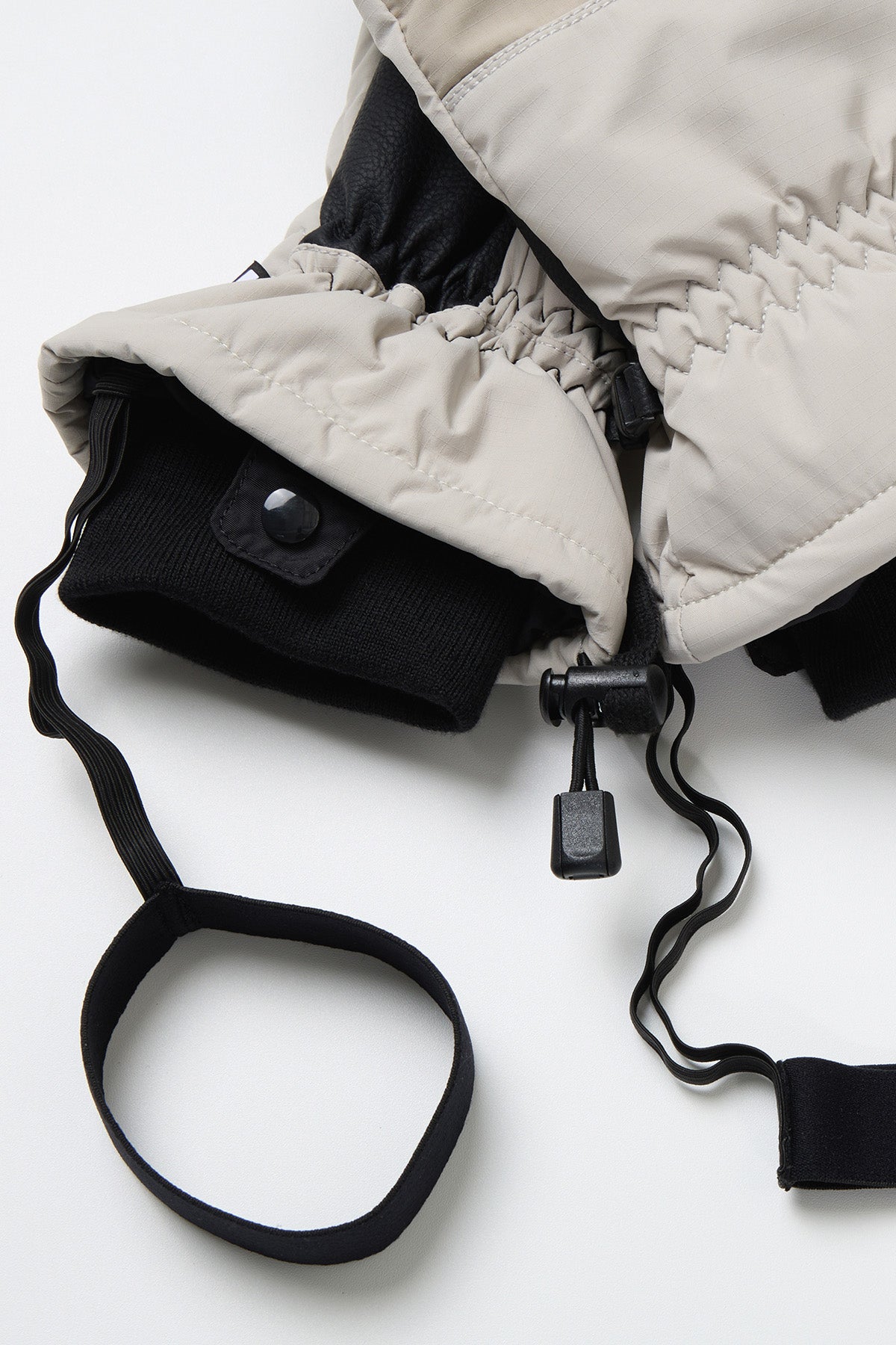 VERT BLOCK VENT MITTEN OATMEAL