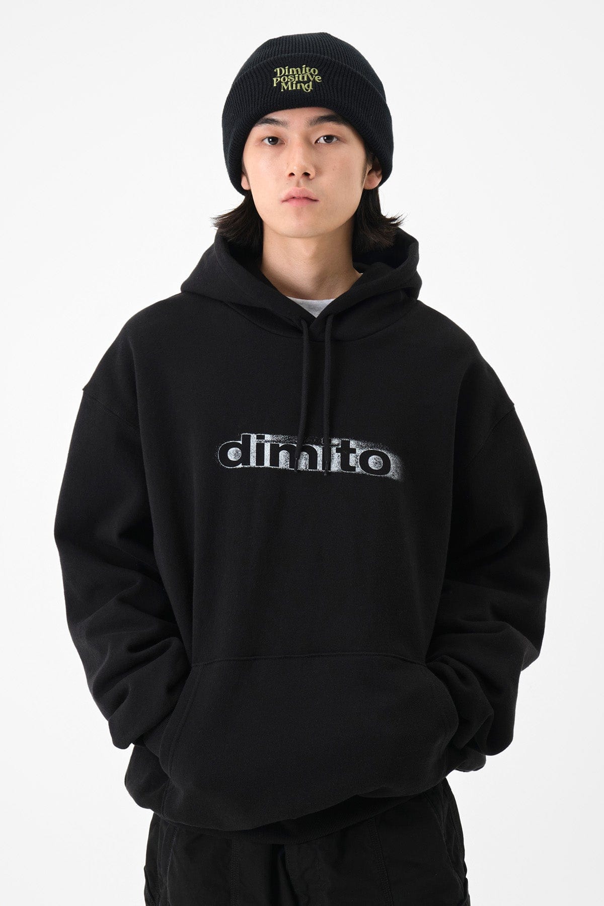 [INVITED] BLURRY LOGO HOODIE BLACK
