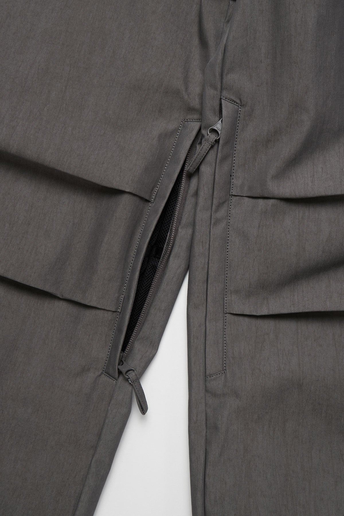 [INVITED] CARPENTER WIDE PANTS (WIDE FIT LV.1) FADE BLACK