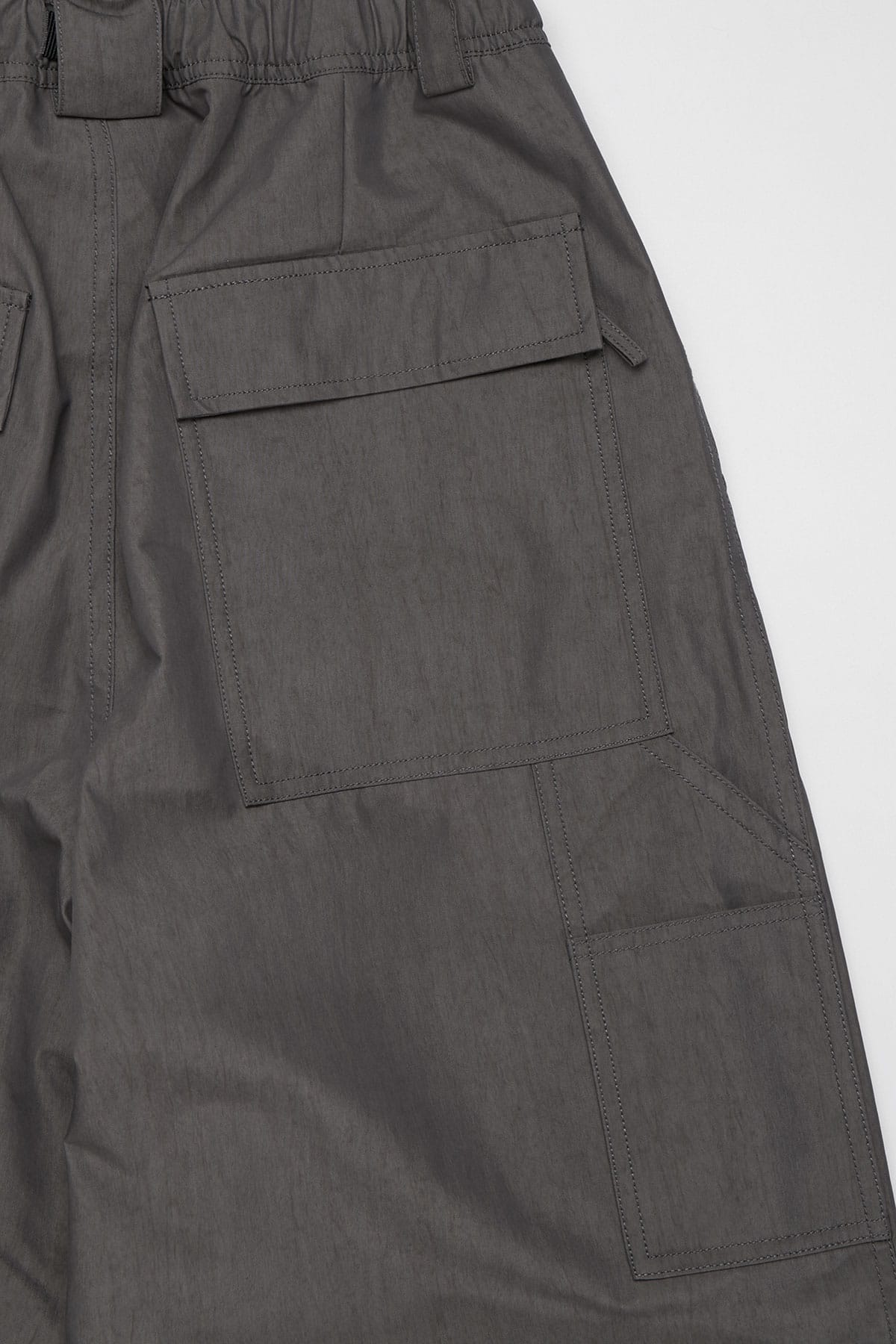 [INVITED] CARPENTER WIDE PANTS (WIDE FIT LV.1) FADE BLACK