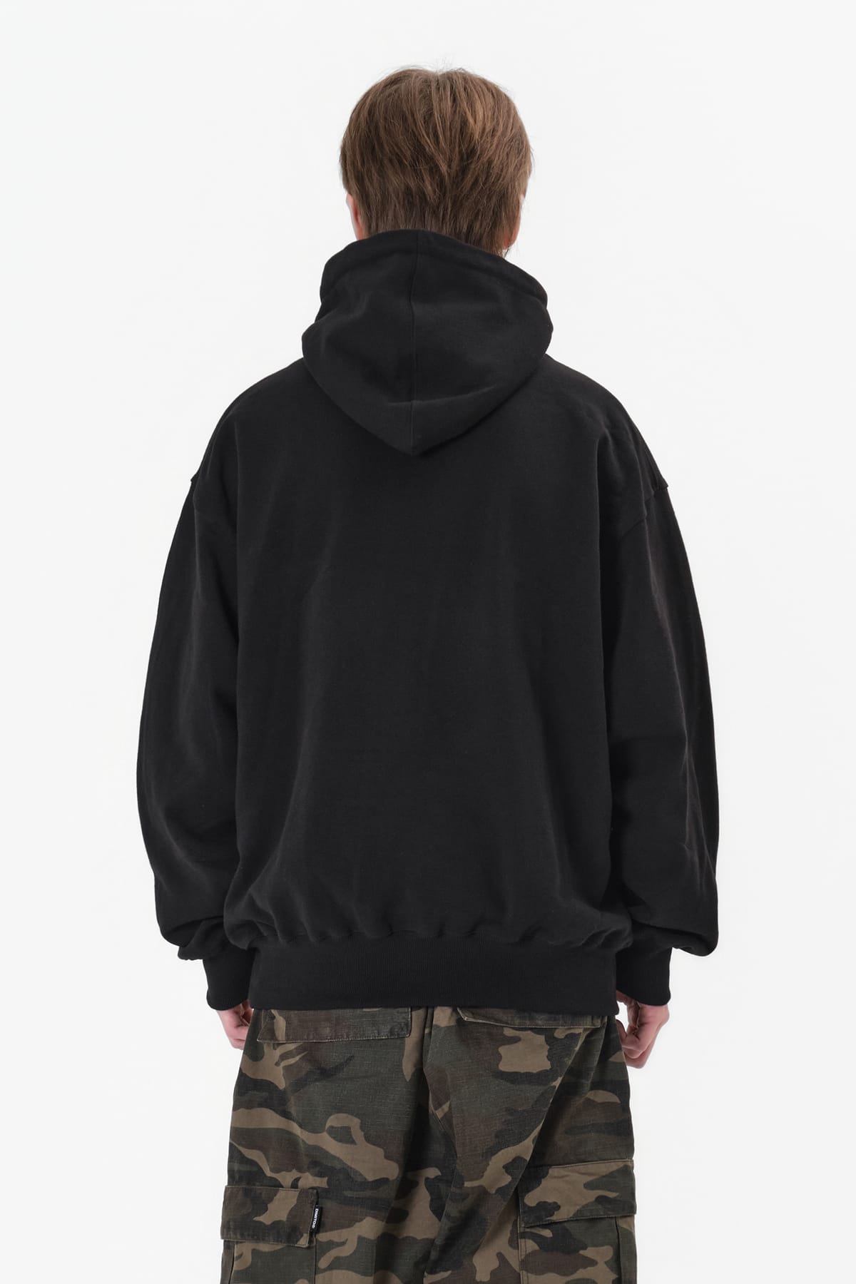 [INVITED] CHROMATICA HOODIE BLACK