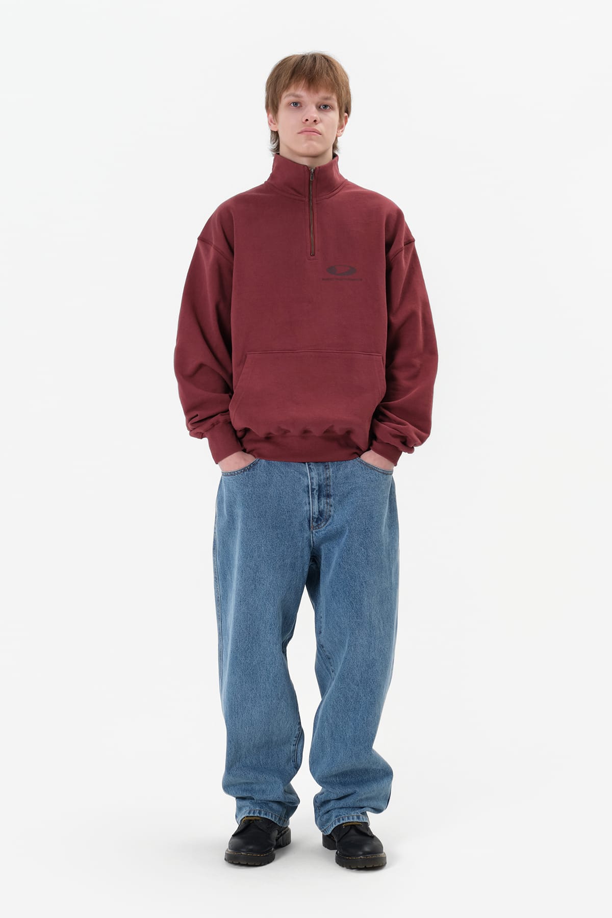 [INVITED] CIRCLE LOGO HALF ZIP SWEATSHIRT BURGUNDY